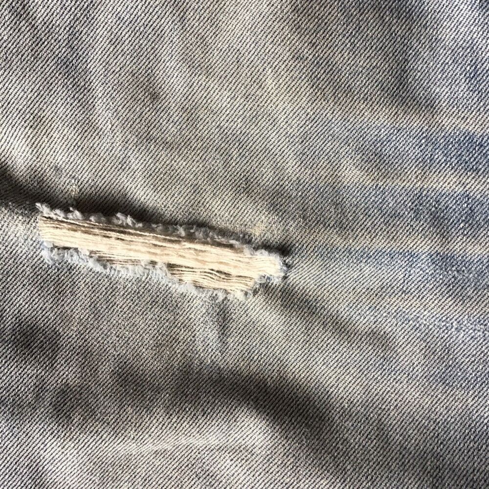 Vintage Levi’s 550 Relaxed Fit Jeans 36x36  Waist 36 Distressed Thrashed 90s Y2K - Picture 10 of 11